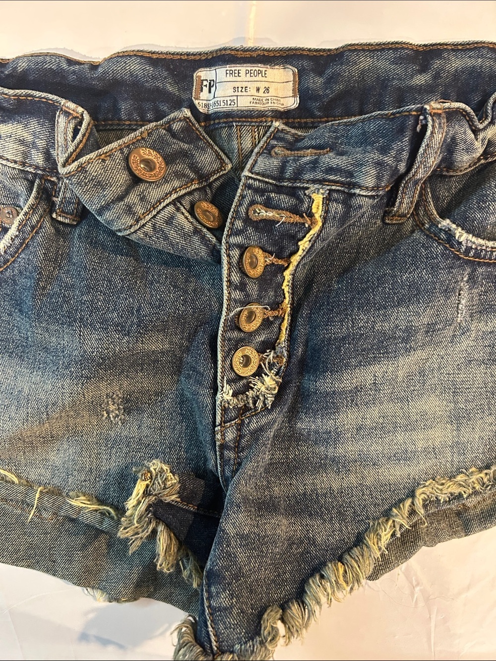 Free People Raw-Edge Button-Fly Denim Shorts - Medium Blue